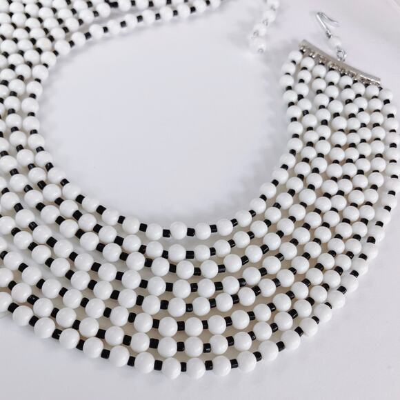 VTG Mid Century Black White Bib Necklace Molded Beads Hook Clasp 1950s 60s - Picture 12 of 13